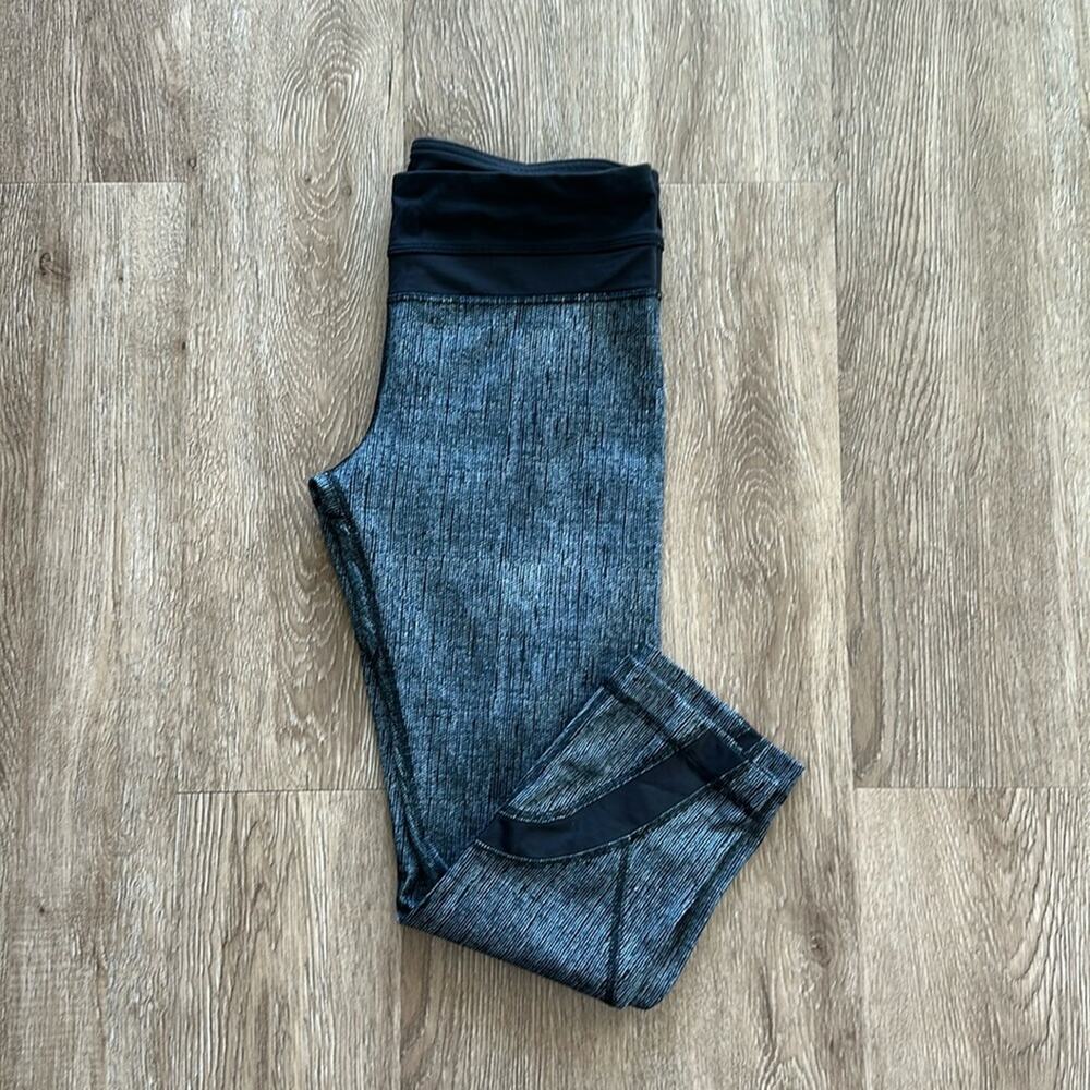 Lululemon Run Inspire II Crop Leggings Burlap Texture Dune/Black 6 Mid‎ Rise